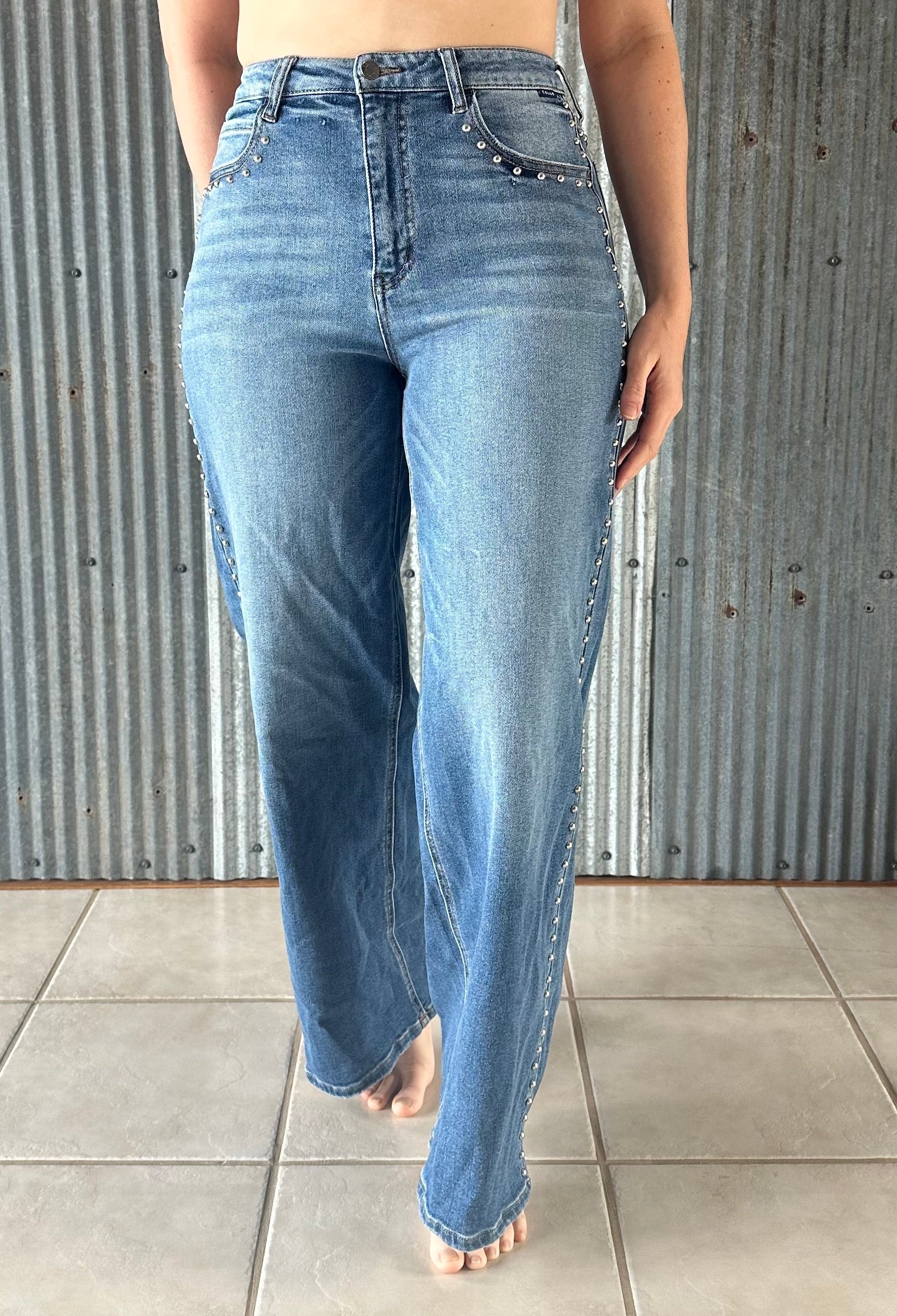 Cello Stud Jeans – Wildflower Boutique