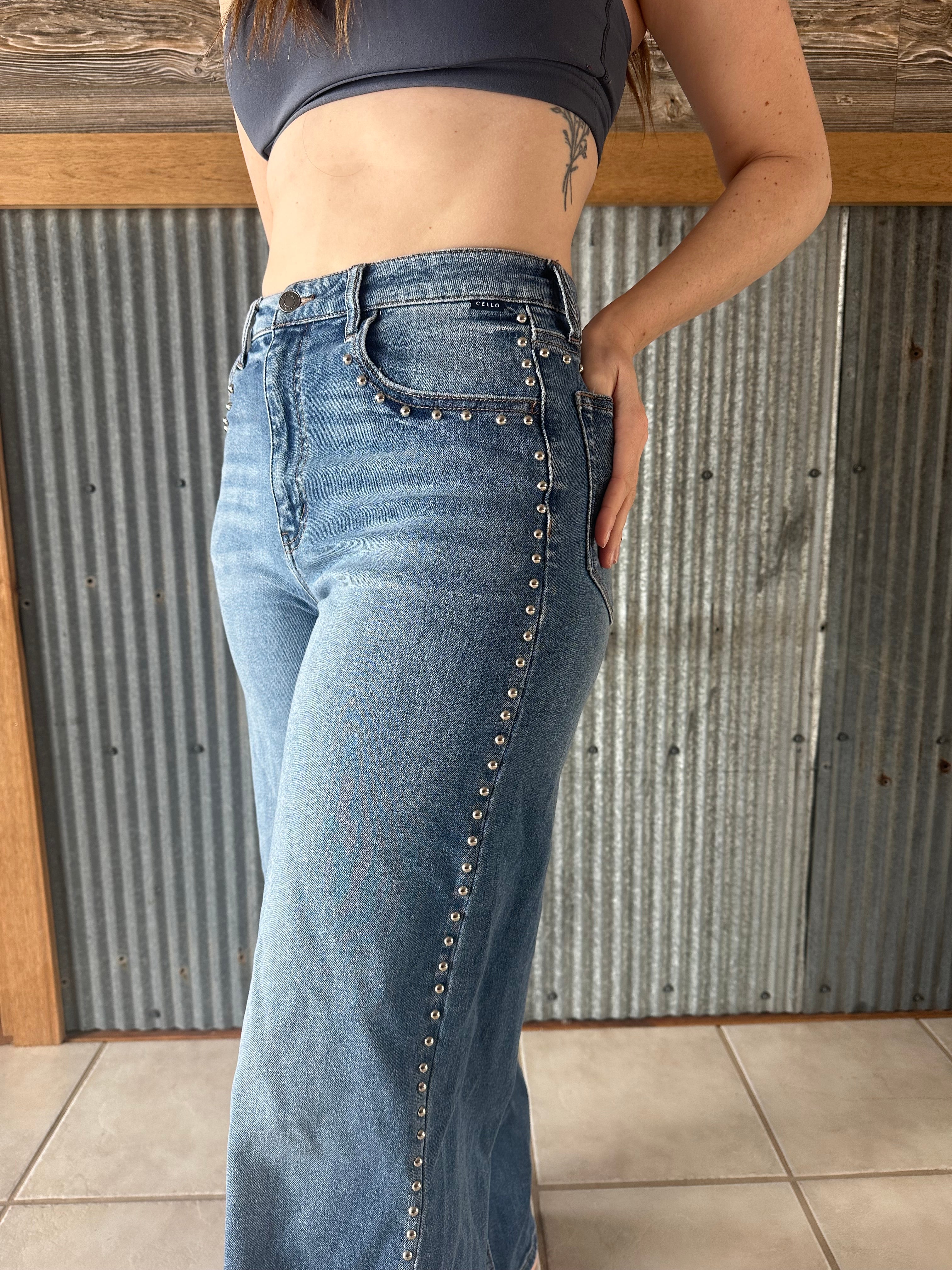 Cello Stud Jeans – Wildflower Boutique