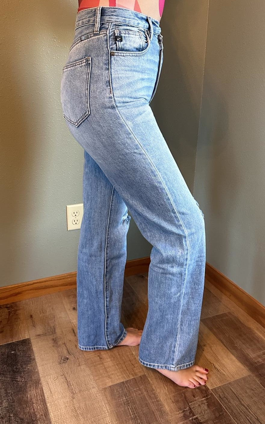 Wanda Ultra High Rise 90's Straight Leg Jeans